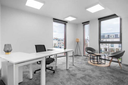 Office: 159 North Sangamon Street, Chicago, IL 60607