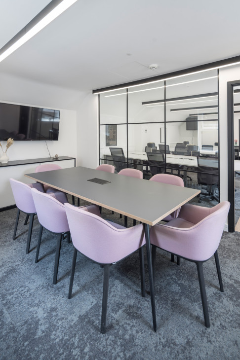 Office: 11 Cursitor St, London, London, EC4A 1LL