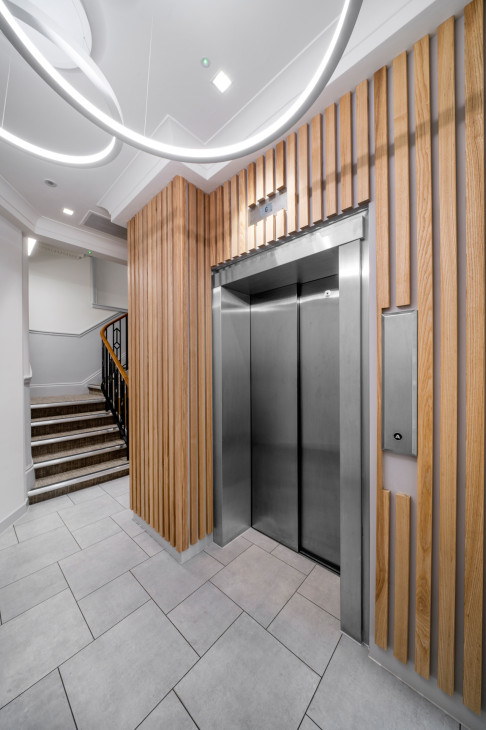 Office: 50 Gresham St, London, EC2V 7AY