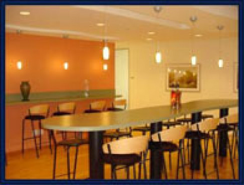 Office: Airport Centre Mississauga, Toronto, L4W