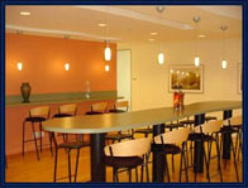 Office: Airport Centre Mississauga, Toronto, L4W