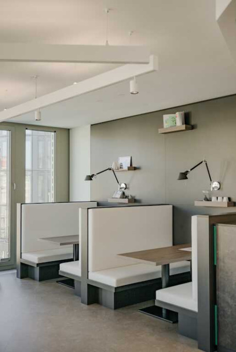 Office: Ottenser Hauptstrasse 2-6, Hamburg, 22765