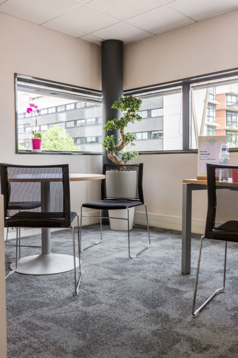 Office: Avenue Carnot, 12 Avenue Carnot, Nantes