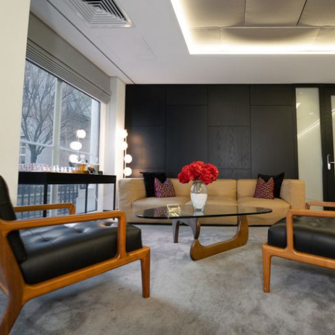 Office: Birchin Court, London, EC3V 9DU
