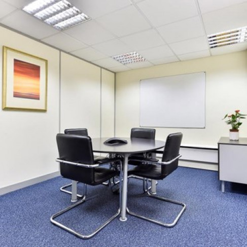 Office: Boston House, Wantage, Brentford, OX12