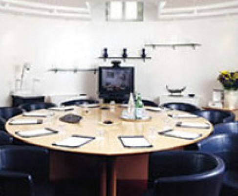 Office: Champs Elys, Rond-Point des Champs-Elys, Paris, 75008