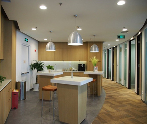 Office: HNA Poly Plaza, Minsheng Road, Chongqing, 400010