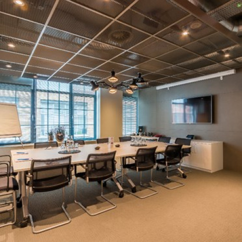Office: City Road, London, EC1V