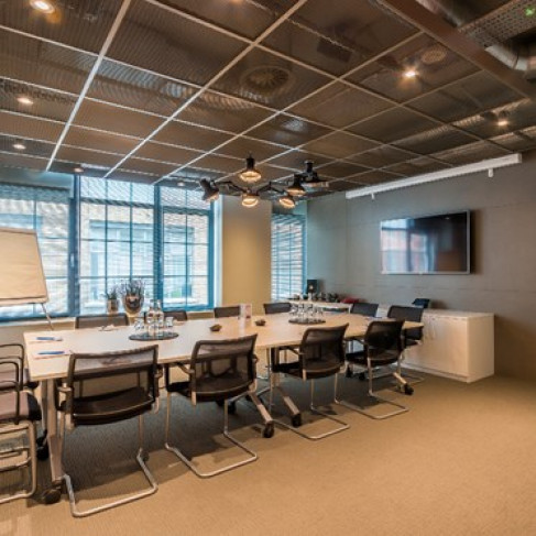 Office: City Road, London, EC1V