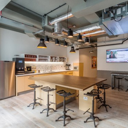 Office: City Road, London, EC1V
