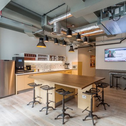 Office: City Road, London, EC1V