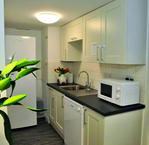 Office: Clifton Business Centre, Canynge Road, Bristol, BS8 3JX
