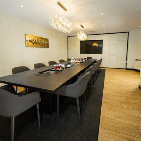 Office: Dawson House, London, EC3N 2PJ