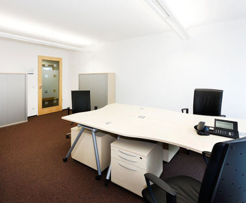 Office: K&ouml;nigsallee, 4th + 5th floor, Dusseldorf, 40212