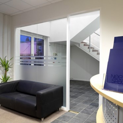 Office: Earlsfield Business Centre, London, SW18