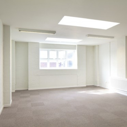 Office: Earlsfield Business Centre, London, SW18