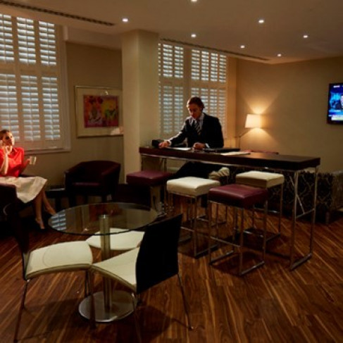 Office: Farm Street - W1, London, W1J