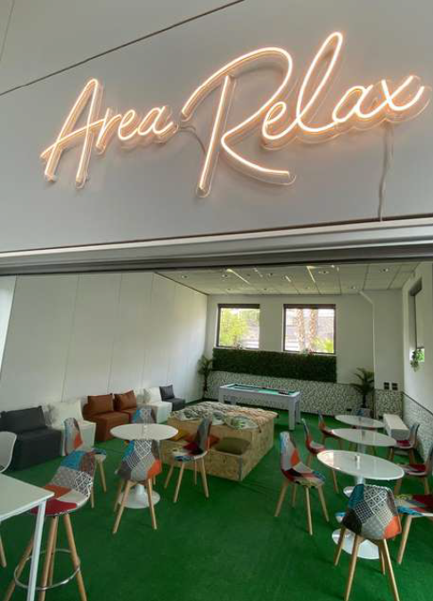 Office: Feiana Business Center, Piazza Cavour, 14, Catania, 95125