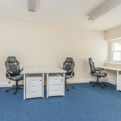 Office: George Street, Richmond, London, TW9