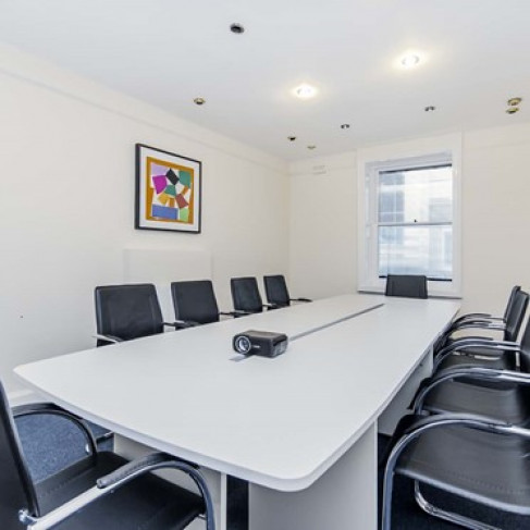 Office: George Street, Richmond, London, TW9
