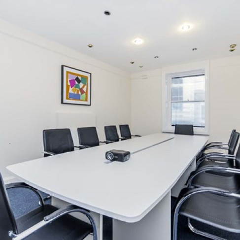 Office: George Street, Richmond, London, TW9