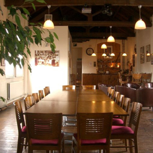 Office: Graphic House, Hinckley, LE10