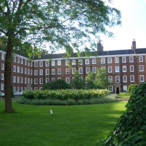 Gray's Inn Square - WC1R