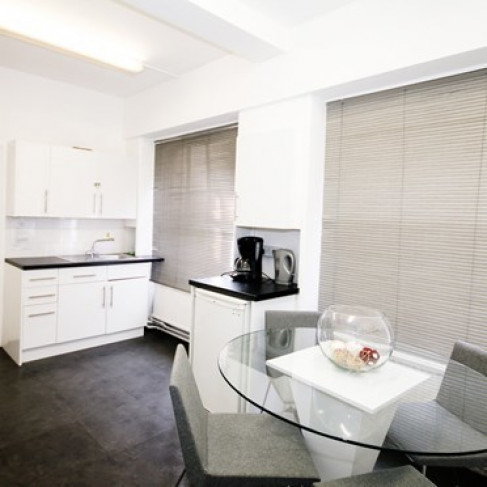 Office: Harley Street, London, W1G