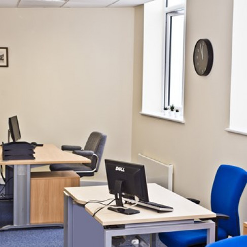 Office: High Road Finchley, London, N12