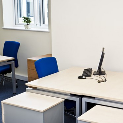 Office: High Road Finchley, London, N12