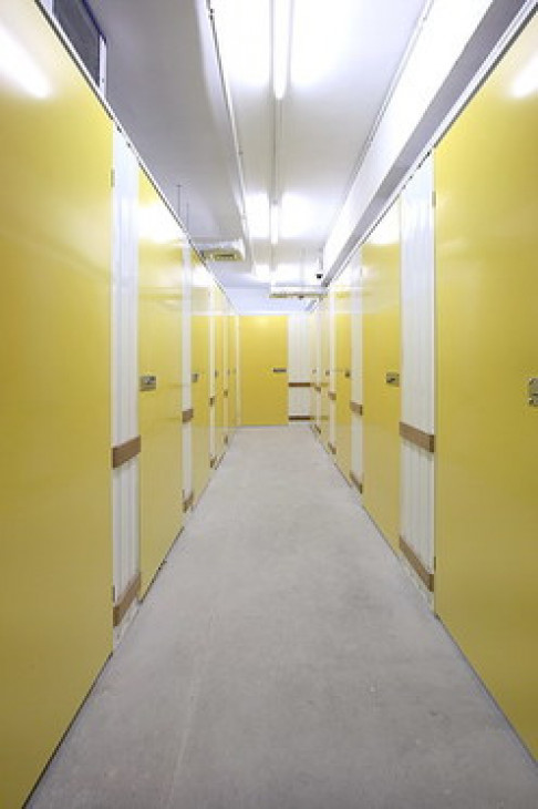 Office: Izi Central, Hong Kong, 852