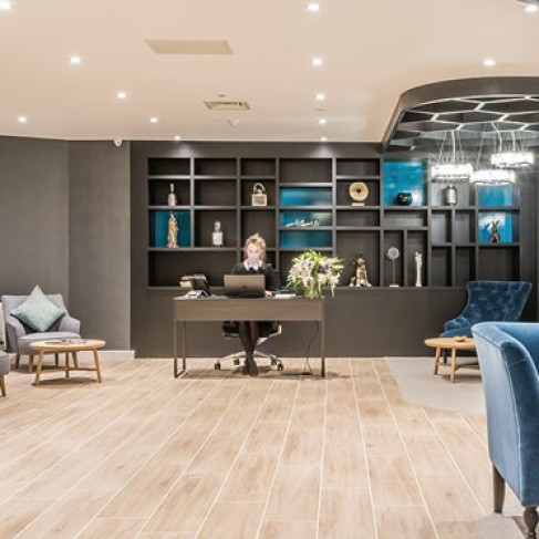 Office: Jewry Street, London, EC3N