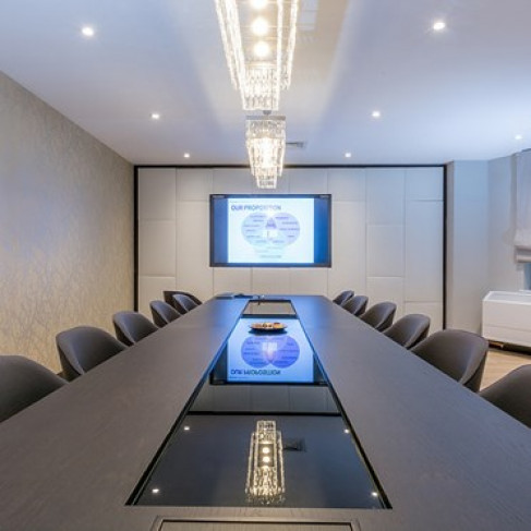 Office: Jewry Street, London, EC3N