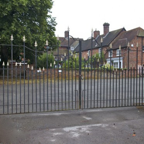 Office: London End, Beaconsfield, HP9