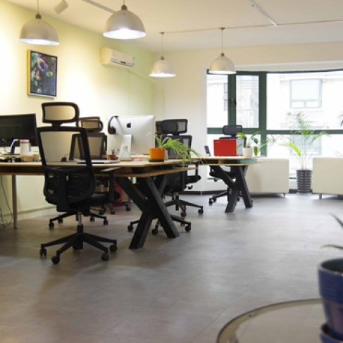 Office: Long, Panyu Road, Shanghai, 200030