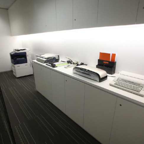 Office: Man Yee Building, Hong Kong
