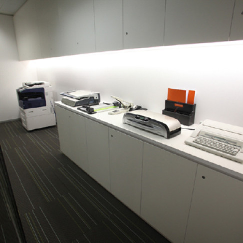 Office: Man Yee Building, Hong Kong