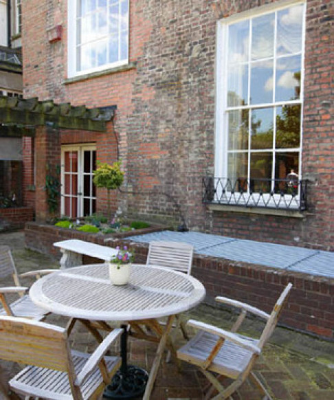 Office: Merrion Square - 2, Dublin