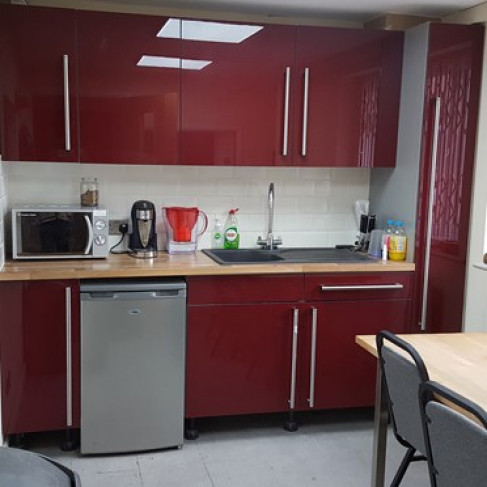 Office: Oak Street, Nottingham, NG5