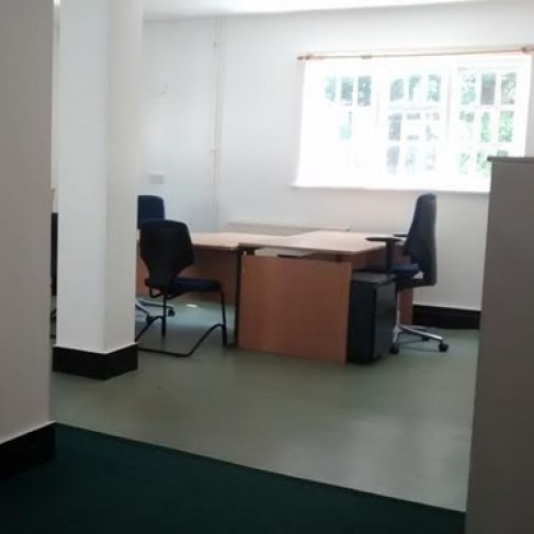 Office: Portsmouth Road - PO8, Waterlooville, P08