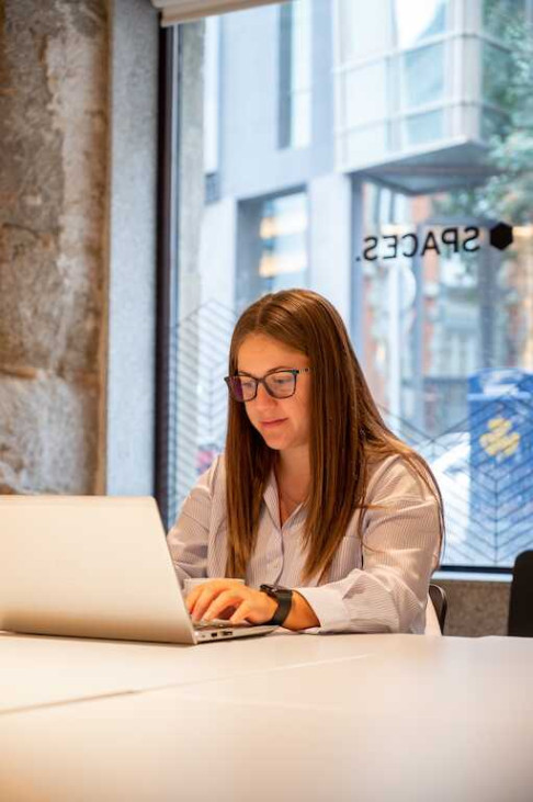 Office: Carrera de San Jer&oacute;nimo, 15, Madrid, 28014