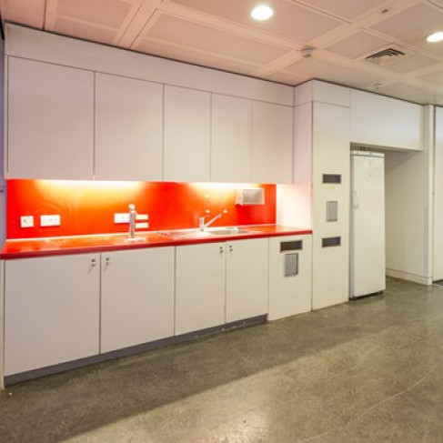 Office: St Magnus House, Lower Thames Street - EC3, London, EC3R