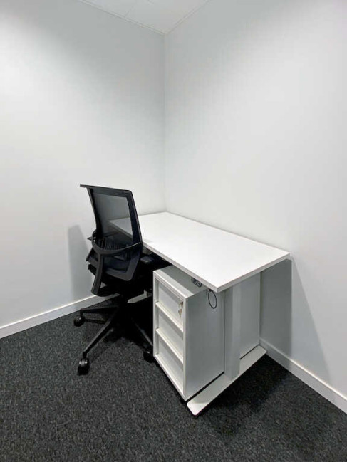 Office: Stockholmsv&auml;gen 33, Stockholm, 18133