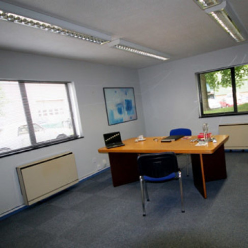Office: The Business Centre, Innsworth Technology Park, Gloucester, GL3