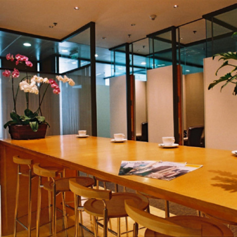 Office: The Center, Shanghai, 200031