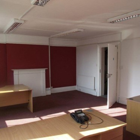Office: The High Street, Fareham, PO16