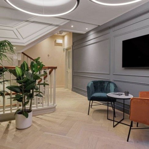 Office: Borough Townhouse, London, SE1 1XF
