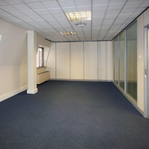 Office: Uxbridge House, Hayes, UB4