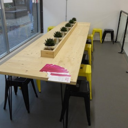 Office: Vesey Path, Poplar - E14, London, E146AQ