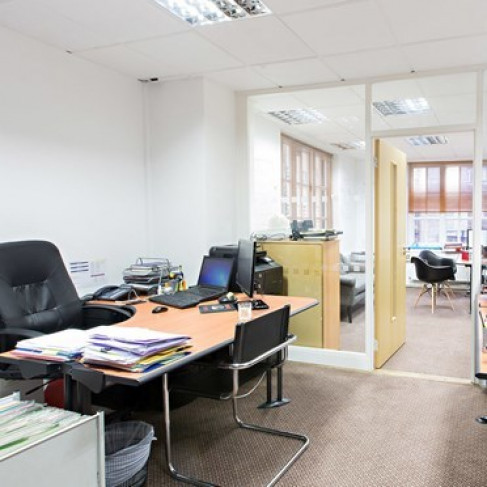 Office: Kensington Church Street, Vicarage House, London W8 4DB